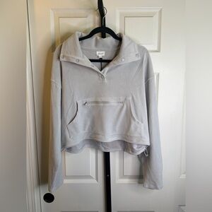 Le Lis Light Gray Sweatshirt, size Large, NWT